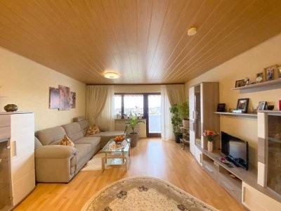 Geräumige, gepflegte und kostengünstigste 2,5 Zimmer- Wohnung am Stadtrand!