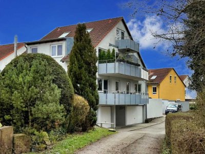 Stylische 2-Zimmer-Whg.:  Kesser Schnitt, ruhiger Balkon, Garage ... und in 5 Min. am Bahnhof !