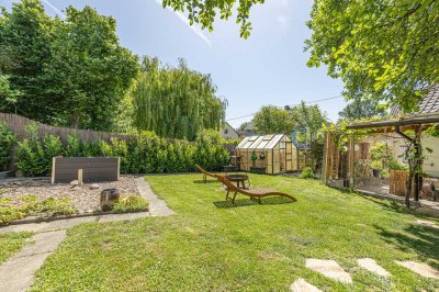 Zweifamilienhaus mit Charme & großem Traumgrundstück - Wohlfühloase in Bretten / Diedelsheim