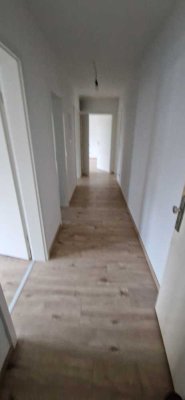 Renovierte 3,5-Zimmer Wohnung mit Balkon im 1. OG in Essen-Steele