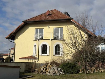 Exklusive Doppelhaushälfte mit Einliegerwohnung: Kamin++Wintergarten++Einbauküche–249m² Wohnkomfort