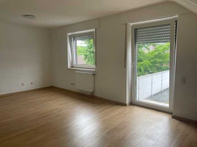 Freundliche 2-Zimmer-DG-Wohnung mit Balkon in Ennigerloh