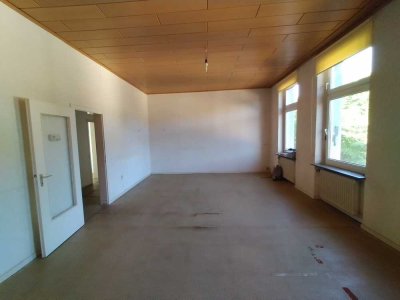 Vierzimmerwohnung mit Rheinblick