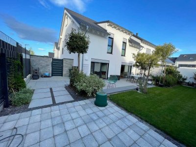 Attraktive und neuwertige Doppelhaushälfte (mit Einbauküche)