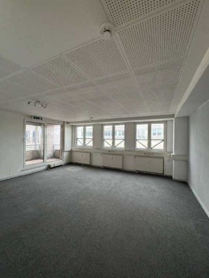 Helle Terrassen-Wohnung in der City (3.011)