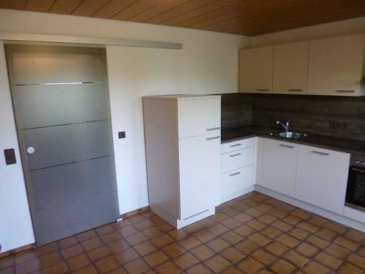 Beste Lage!  2,5-Zimmer-Einliegerwohnung mit EBK & Terrasse, PROVISIONSFREI !!!