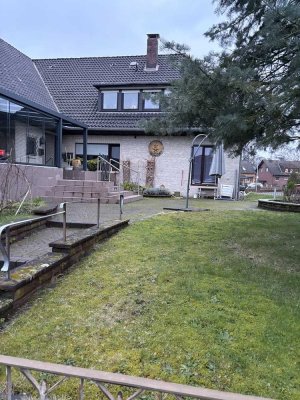 Helle 2 Zimmer Dachgeschoss Wohnung mit Einbauküche in ruhiger Lage von Garbsen