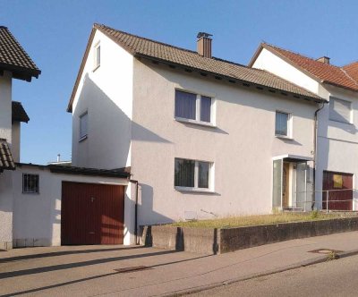 renovierungsbedürftiges Reiheneckhaus mit 5 Zimmern in Heidenheim-Schnaitheim zu verkaufen.
