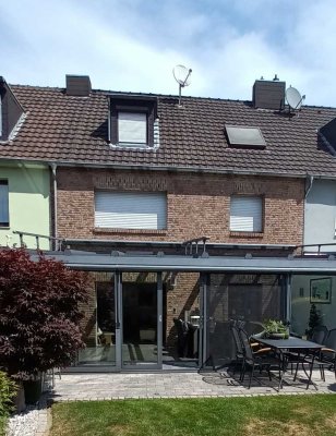 PROVISIONSFREI. Gepflegtes Reihenhaus in Schwalmtal mit Keller, Garage + EBK v. privat zu verkaufen.