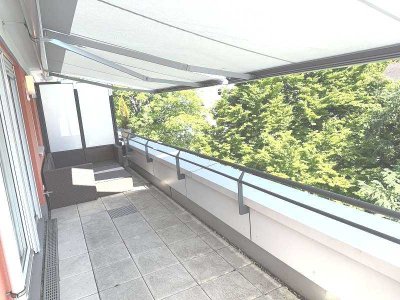 Exklusiv möblierte 2-Zi.-DG (3. OG) -Wohnung mit Südwest-Terrasse, 2,70 m Deckenhöhe – BJ-2013!