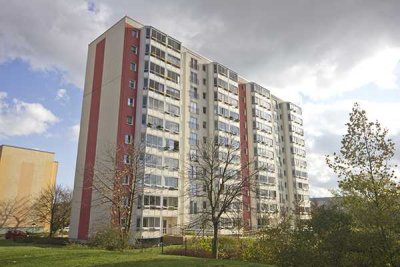 In der Herrichtung! 3-Raumwohnung mit Balkon und Aufzug!