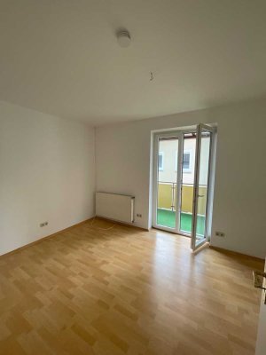 Schönes Wohnen auf 80 m² – mit Balkon und Einbauküche