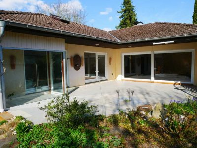 freistehendes Einfamilienhaus, 6 Zimmer, Garten