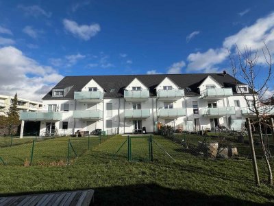 Neuwertig & modern: 3-Zimmer-Wohnung mit Westbalkon, Einbauküche und Tiefgarage in Lechhausen“
