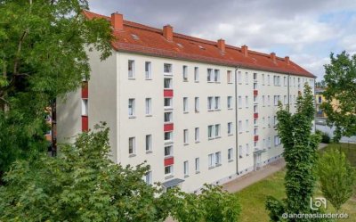 2-Raum-Wohnung mit Balkon in Neustadt!