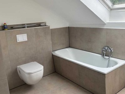 Großzügige & luxuriöse Wohnung (1.OG) im Außenbereich mit Garten