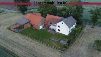 Viel Platz und Potenzial: Haus mit Scheune, Garagen und großem Grundstück