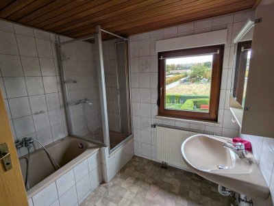 Helle 4-Zimmer Dachgeschosswohnung mit Balkon in Oberreichenbach