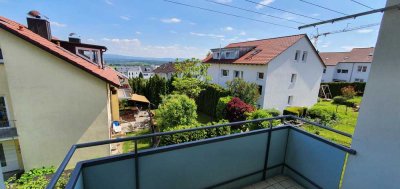 Sonnige, ruhige Lage auf dem Stumpenhof, EBK, Balkon, Gartennutzung, teilmöbliert