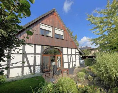 Liebenswertes Fachwerkhaus mit "Werkstatt & Co."!