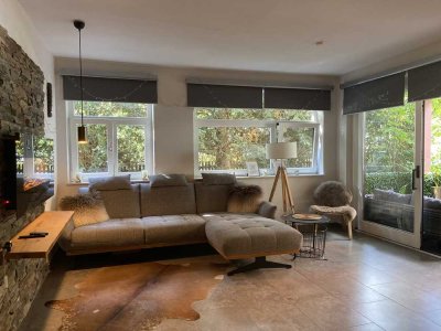 Stilvolle 3-Raum-Hochparterre-Wohnung mit gehobener Innenausstattung mit EBK in Bad Soden am Taunus