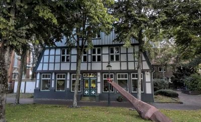 Fachwerkjuwel in zentraler Lage von Cuxhaven – Denkmalschutz mit Entwicklungspotential
