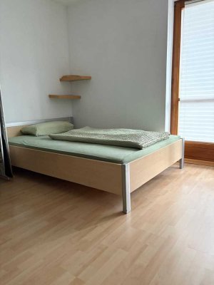 Möblierte 1-Zimmer-Wohnung mit Balkon & TG-Stellplatz in Rosenheim-Happing