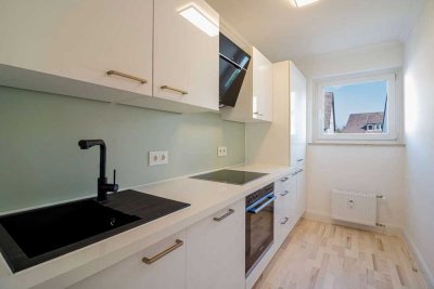 Kernsanierte, helle 3-Zimmer Wohnung mit Stellplatz und moderner Einbauküche