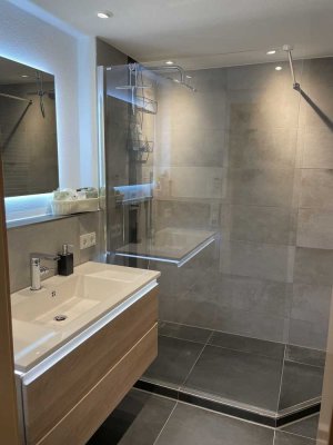 Moderne 3-Zimmer-Wohnung in Kolbermoor im 1.OG – lichdurchflutet inkl. TG