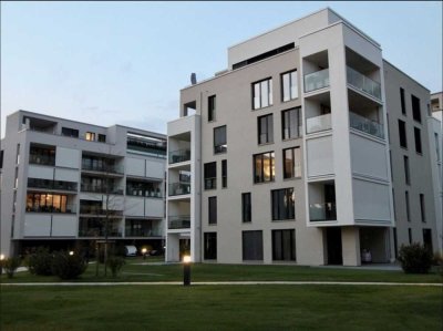 3 Zimmerwohnung mit 15qm S/W-Loggia im Park