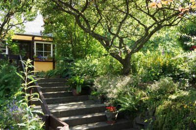 Dorfschule mit Charme - Parkähnliches Grundstück, Wintergarten & große Sonnenterasse von Privat