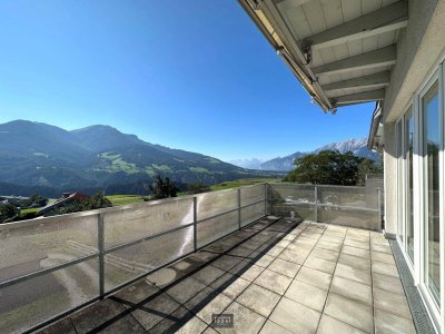 226 Immobilien | PREISREDUKTION 6 Zimmer-Dachgeschosswohnung + 3 Balkone / optional 2 TG-AP in Patsch