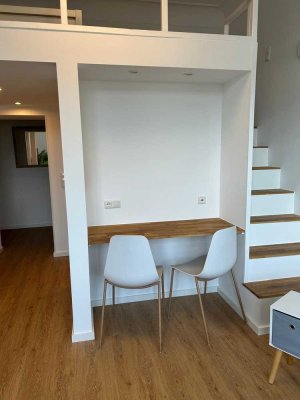 Möbliertes 1-Zimmer-Appartement im ehemaligen Theodor-Wagner-Haus mit Balkon im Rheingauviertel