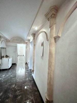 Grosszügige  4-Zimmer Wohnung mit Balkon in Waldnähe in begehrter Lage im Buckenberg!