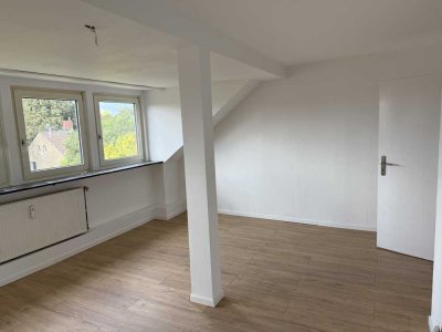 Frisch sanierte 3-Zimmer-Dachgeschosswohnung in Herne-Holsterhausen – ideal für Singles oder Paare