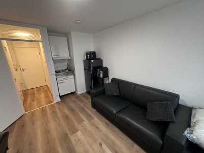 Vollmöbliert 1-Zimmer Wohnung mit Balkon in München-Neuhausen Erstbezug nach Sanierung