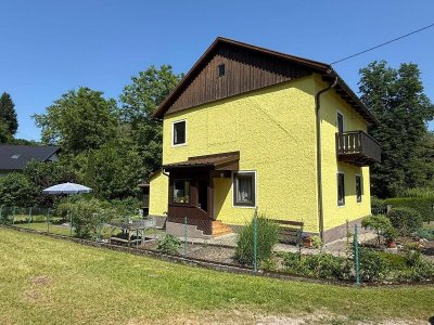 GEPFLEGTES EINFAMILIENHAUS IN SONNIGER LAGE IN WEYER