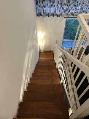 Möbliertes Studenten-Apartment mit zwei Wohnebenen, Westpark, Nähe RWTH University mit Stellplatz