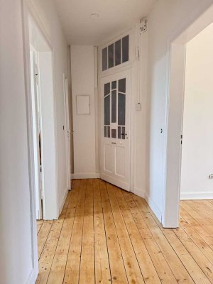 Sanierte 3 Zimmer Wohnung mit Balkon im Herzen des Bielefelder Westens