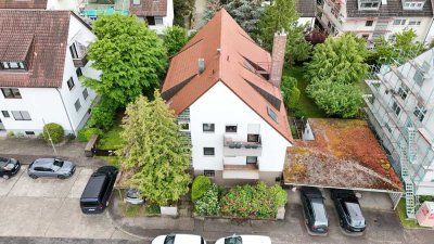 Charmante 3,5 Zimmer Dachgeschosswohnung mit Balkon und Carport in ruhiger Lage von Stuttgart Heumad