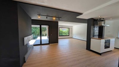 Schöne 4-Zimmer-Wohnung mit gehobener Innenausstattung mit Balkon und Einbauküche in Greding