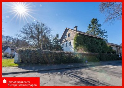 *SPKKM* Außergewöhnliches Einfamilienhaus mit viel Potenzial in zentraler Lage von Meinerzhagen!