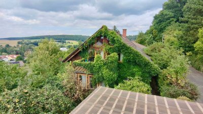Geräumiges Einfamilienhaus mit traumhaftem Fernblick am Waldrand