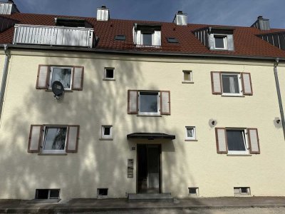 Dachgeschosswohnung mit EBK und kleinem Balkon in Lauingen