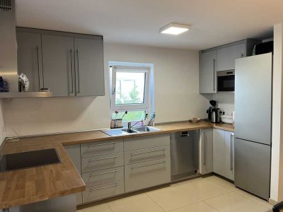 Moderne 4-Zimmer-Erdgeschosswohnung mit großer Terrasse, Garten und Tiefgarage – ruhig & zentral