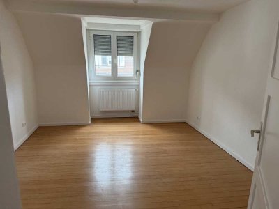 Schöne renovierte 3-Zimmer-Wohnung in Baden-Baden – Rheinstr. – ab sofort verfügbar