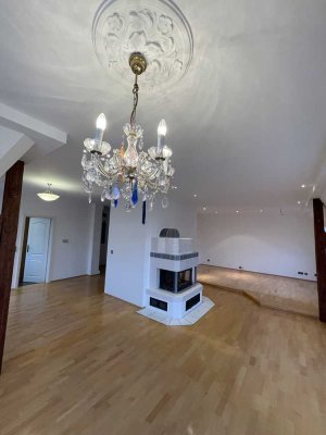 3 Zimmer Traumwohnung mit Balkon und Aussicht über Bad Kissingen ,EBK und Garage