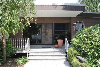 Großzügiges Einfamilienhaus mit Potenzial