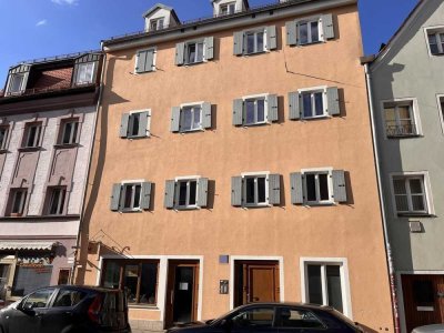 RESERVIERT !3% Rendite! Denkmal! Vermietete 2-Zi.-Wohnung ohne Balkon in der Altstadt von Regensburg
