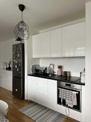 Helle 2-Zimmer-Wohnung mit Balkon in München-Riem